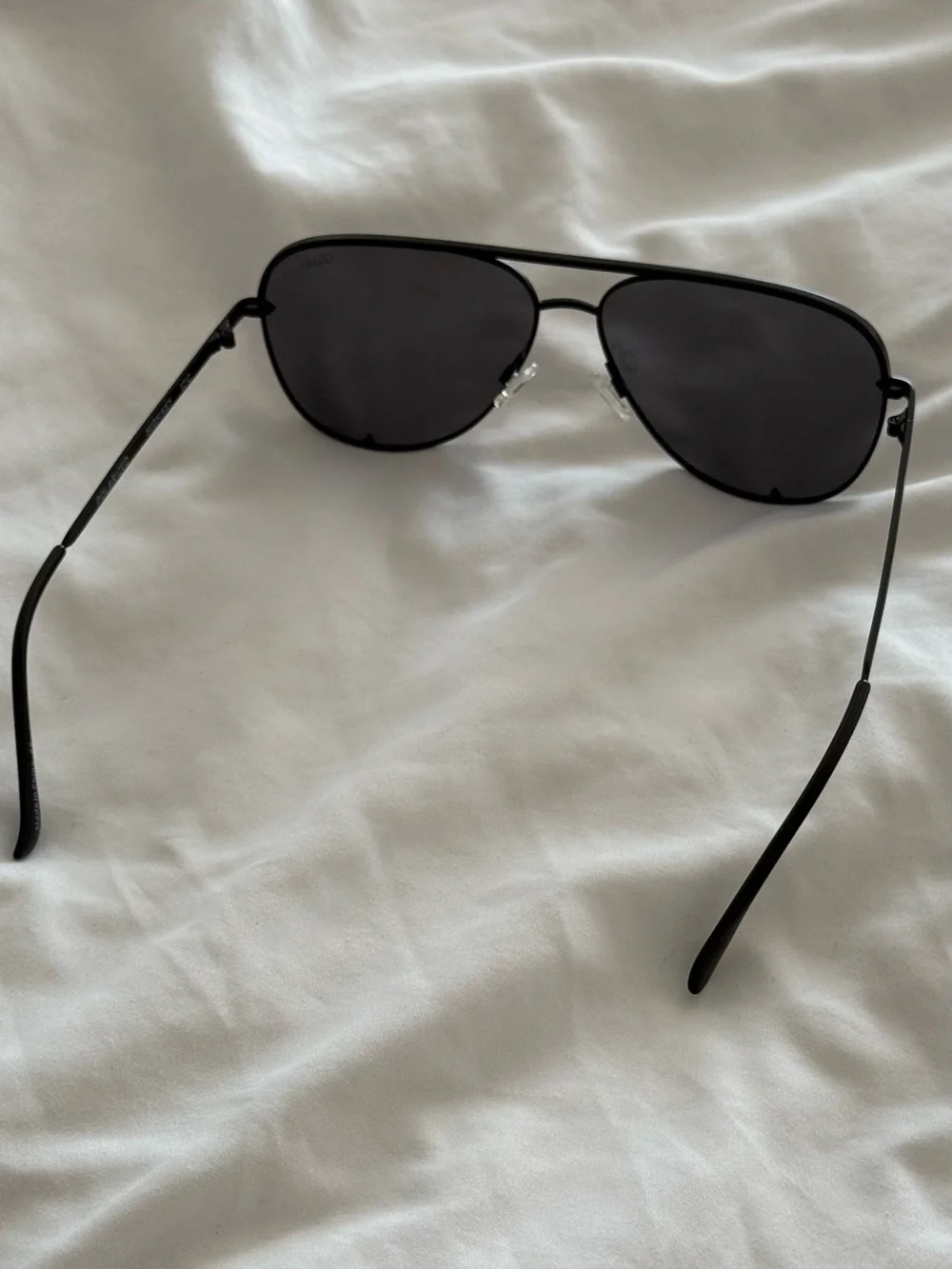 QUAY Australia High Key 1212 Aviator Polarized Sunglasses - Black / Smoke